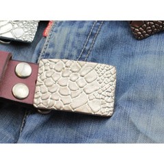 Croco Look Metal Belt Buckle – Textured Design, Elegant & Modern