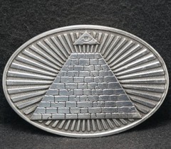 XD29128 NICE VINTAGE 2004 ***EQYPTIAN PYRAMID*** ALL SEEING EYE BELT BUCKLE