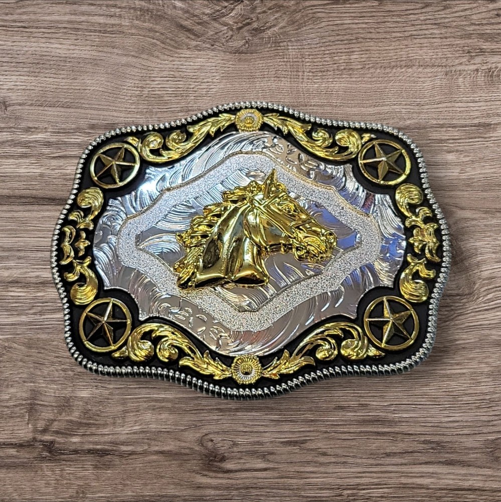 Cowboy Belt Buckle – Horse Head and 4 Stars 4.25&Prime;x3.25&Prime; Silver Tone/Black/Gold