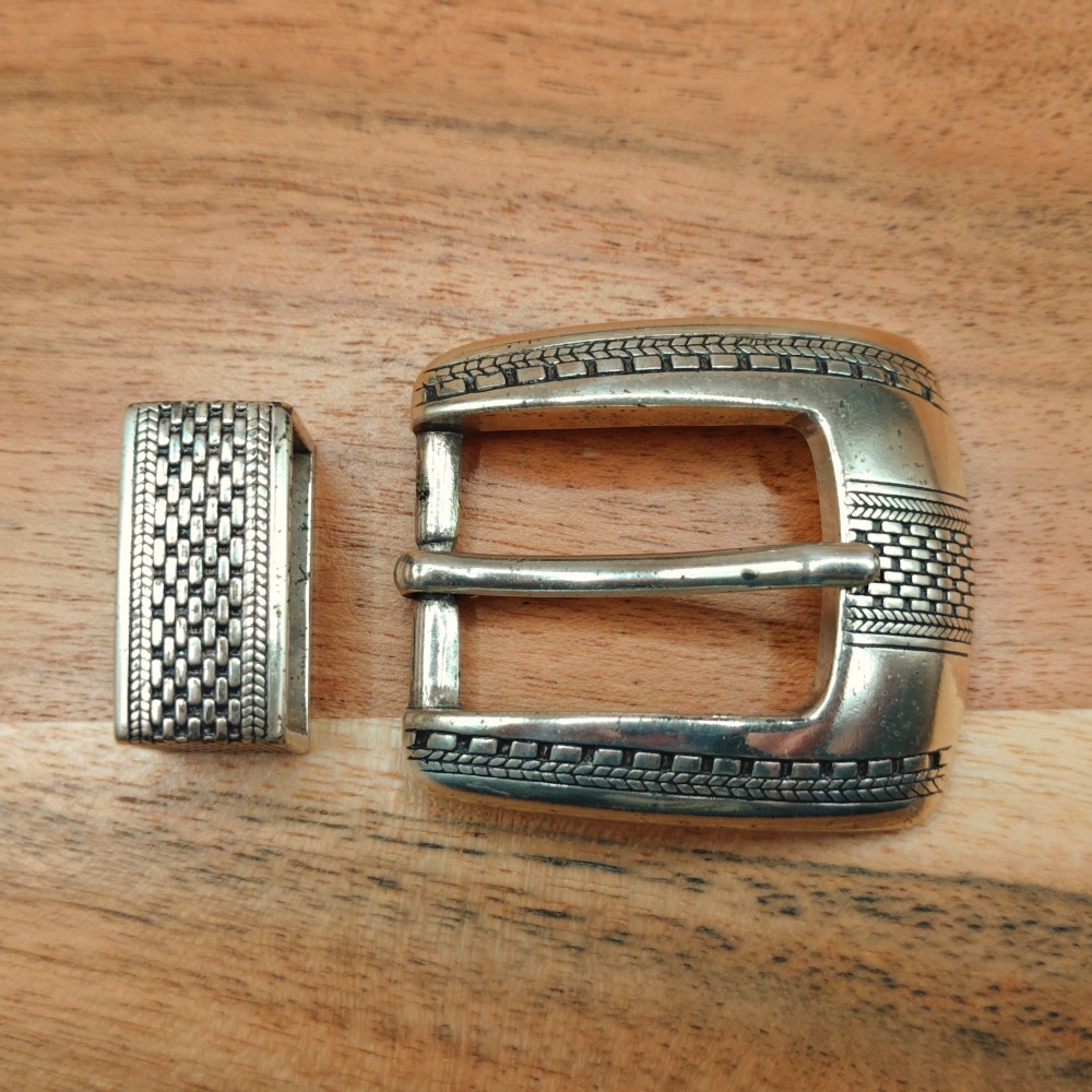 Western Textured Engraved Pattern Single Tongue Prong Cowboy Belt Buckle Set