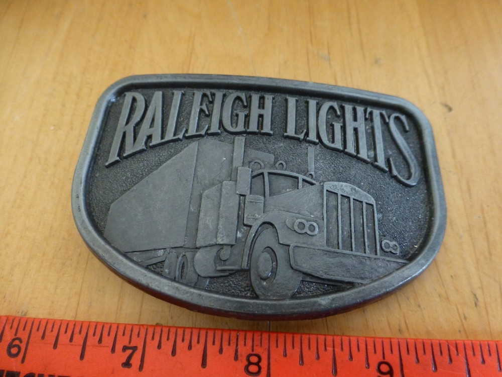 Belt buckle Raleigh lights Cigarettes Tobacciana Trucking 18 Wheeler Brass NEW