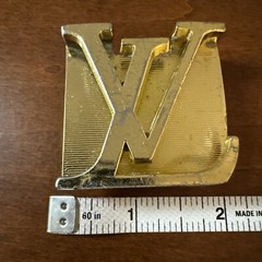 Louis Vuitton Gold Belt Buckle Unisex 2 X 2