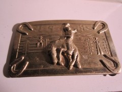 VINTAGE BRONCO BUSTER RIDER & HORSE SHOES WESTERN BELT BUCKLE BRASS – GW-16
