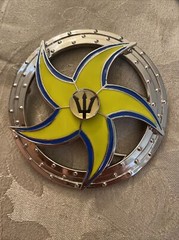 Belt Buckle Men’s Star Spinner Yellow & Blue 4.25” Diameter Silver Trident Logo