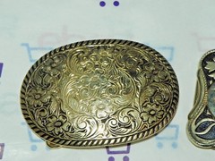 YOUTH WESTERN BELT BUCKLES METAL ONE GOLD TONE ONE SLIVER AND BLACK (2) L@@K