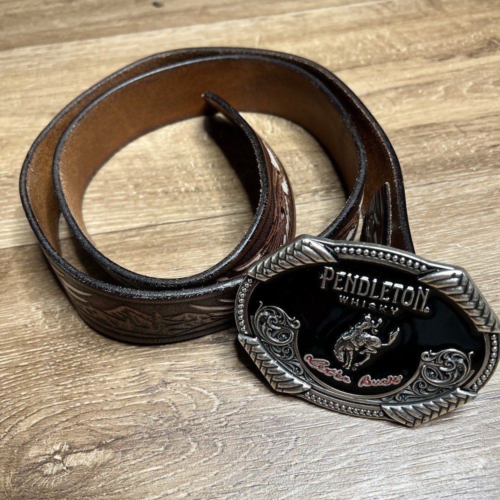 2020 Pendleton Whisky Let&rsquo;er Buck Black Silver Enamel Metal Belt Buckle w/ Belt