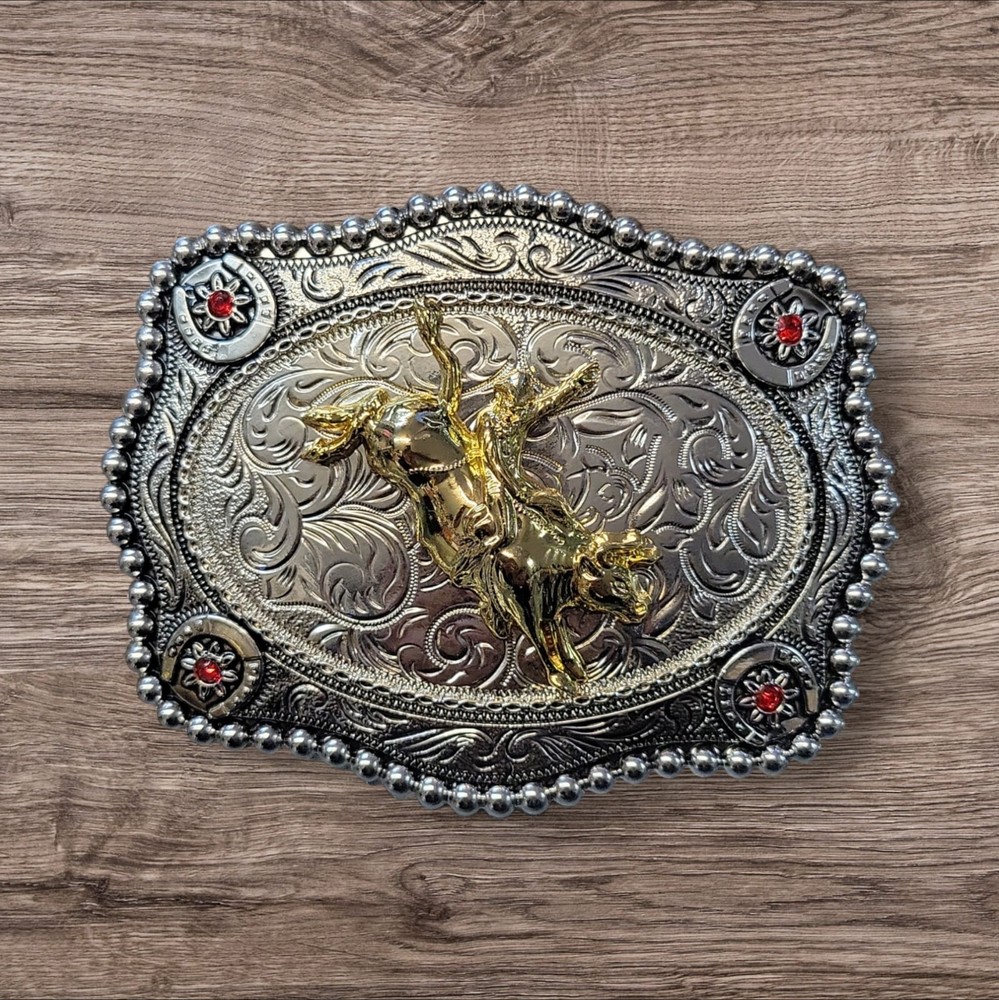 Cowboy Belt Buckle For Man – Bull Rider 4.25&Prime;x3.25&Prime; Silver Tone/Gold/Black