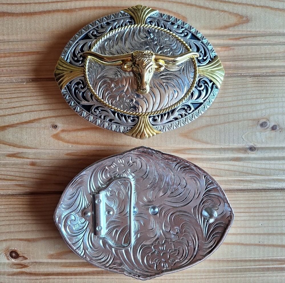 BIG Long horns bull oval western country silver & gold belt buckle