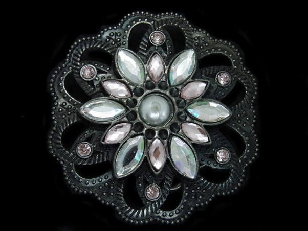 UB11147 REALY COOL **FLORAL ORNAMENTAL WITH CRYSTALS** ART FASHION BELT BUCKLE