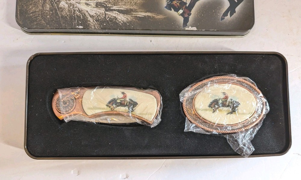 Pocket Knife And Belt Buckle Set In Tin Cowboy Western Rodeo