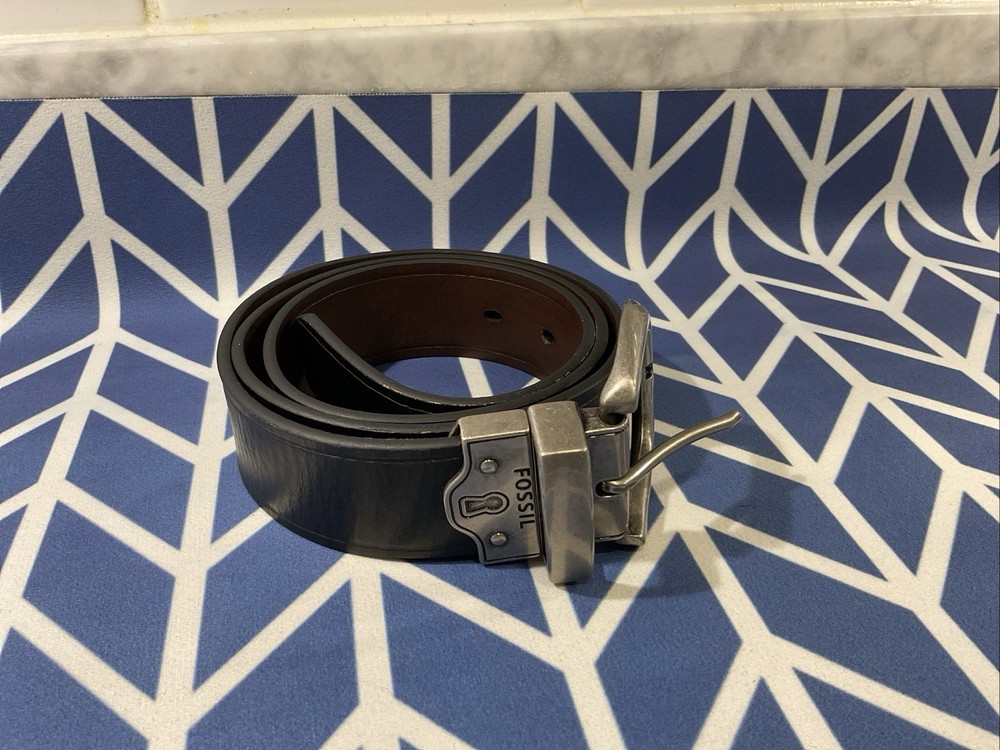 Fossil Key Silver Buckle Mens Leather Large Black Brown Reversible Belt L Large