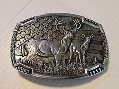 DEER HUNTING BUCK HUNTER / AMERICAN FLAG Metal Belt Buckle