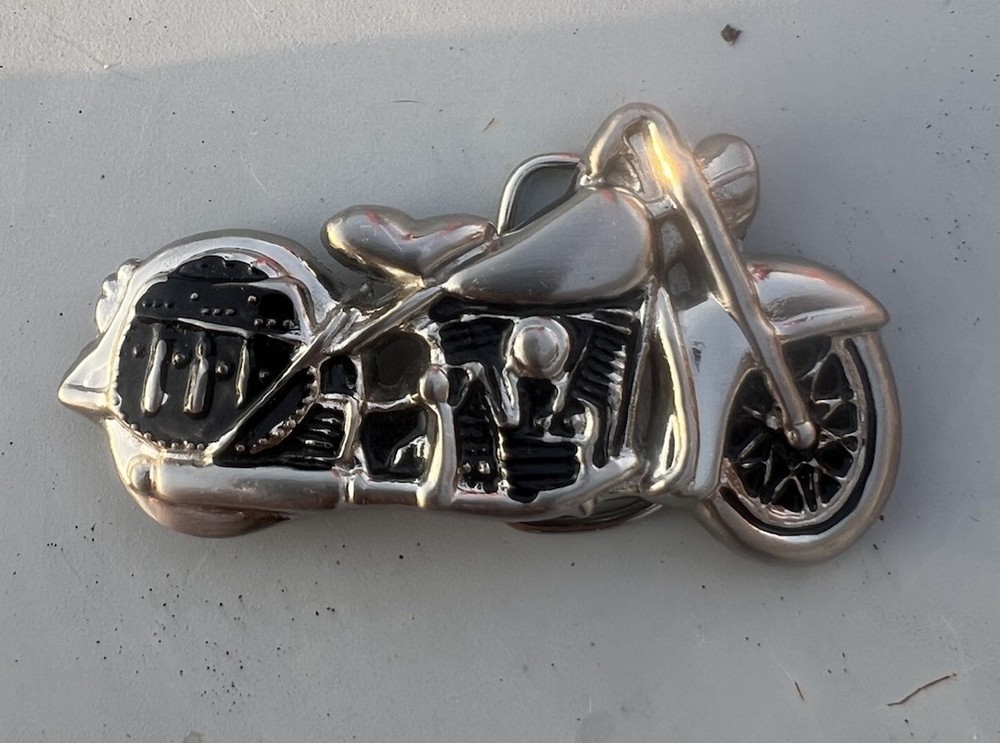 4&Prime; Wide Figural Motorcycle W/ Saddle Bag Silver Color Bikers Belt Buckle