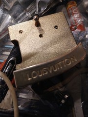 Louis Vuitton LV Logo Gold Metal Interchangeable Men&rsquo;s Belt Buckle Fits 1.5in