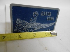 1982 Gator Bowl Belt Buckle WVU Football Player on Gator Unworn–Free Ship