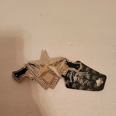 187 Clothing Co Star And Guns Belt Buckle Black & Silver ToneWith Bottle Opener