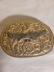 Men&rsquo;s Belt Buckle Silver Tone on Gold Tone – Eagle on Floral Background – Metal