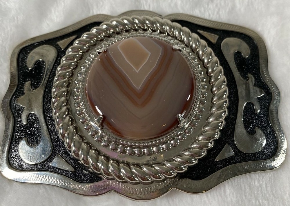 Belt Buckle Western Twisted Brown Circle 4 x 2.5&Prime; Etched Black Silver Plate