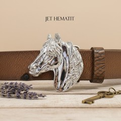 Matte Gold Horse Head Belt Buckle – Minimalist Premium Look