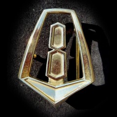Chrysler VC « V8 » Valiant Pillar Badge Belt Buckle in solid brass or bronze