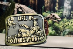 Jurassic Park Dr. Ian Malcom « Life Finds A Way » Belt Buckle