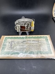 Vtg. 1984 Beer Drinker #&rsquo;D Limited-Edition Commemorative 3 1/4&Prime; by 2 5/16&Prime;