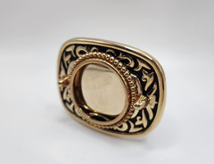 VINTAGE BELT BUCKLE – GEMSTONE NEEDED FOR CENTER Black and Goldtone Buckle