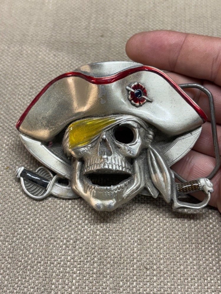Pirate Skull Skeleton and Swords Belt Buckle 1997 Solid Fine Pewter colorful 4&Prime;