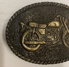 Used Unbranded Brass Tone Motorcycle Belt Buckle 6 OZ 3 5/8 Inches Long U6