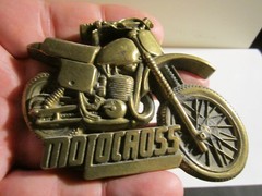 1979 MOTORCROSS MOTORCYCLE BELT BUCKLE SOLID BRASS VERY HEAVY – GW-26