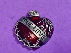 True Love – Figural Beating Heart Red & Grey Barbed Wire Belt Buckle