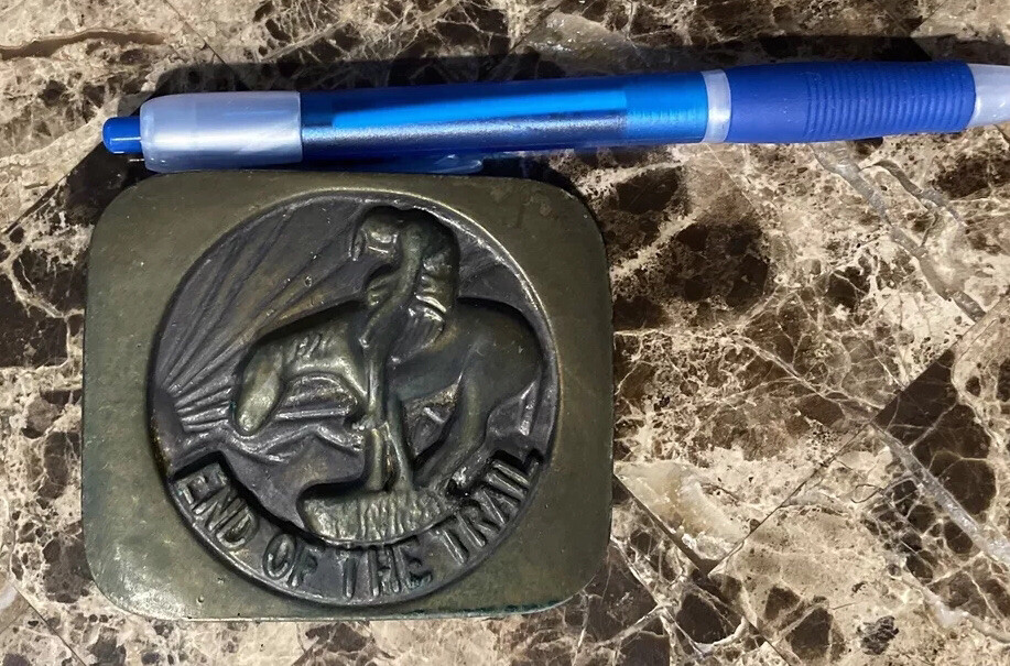 Vintage « End of the Trail » Indian on Horse Western Brass Tone Belt Buckle Rare