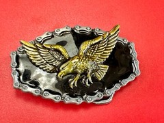 Bikers Patriotic American Eagle Flying Hunting Vtg. belt buckle w/ chain boarder
