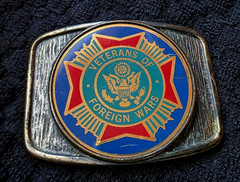 VINTAGE GOLDTONE VETERANS OF FOREIGN WARS BELT BUCKLE – 2 7/8&Prime;L