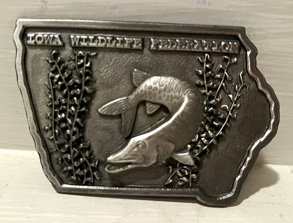 Vintage Iowa Wildlife Federation Metal Fish Belt Buckle Muskie hunt
