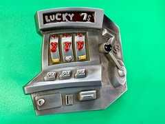 Jackpot Lucky Seven&rsquo;s Vegas Style Slot Machine Figural Gambling Belt Buckle