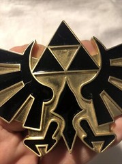 2007 LEGEND OF ZELDA Triforce NINTENDO Gold And Black BELT BUCKLE 4.75”