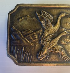 Used Unbranded Brass Tone Ducks Belt Buckle #972 5 OZ 3 1/8 Inches Long U2
