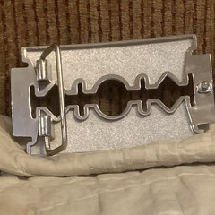Men&rsquo;s Silver Metal Razor Blade Slide Belt Buckle, Rectangular.