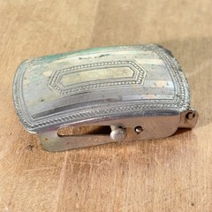 Vtg Silver Tone Small Belt Buckle w Etched Pattern, Unmarked, 1.75&Prime;w