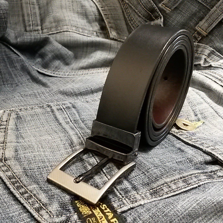 Mens New Leather Reversible Belts Metal Buckles – Black / Brown – Sizes 26-58&Prime;