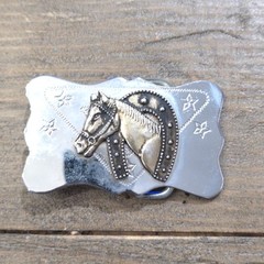 VINTAGE HORSE WITH HORSE SHOE THEME BELT BUCKLE
