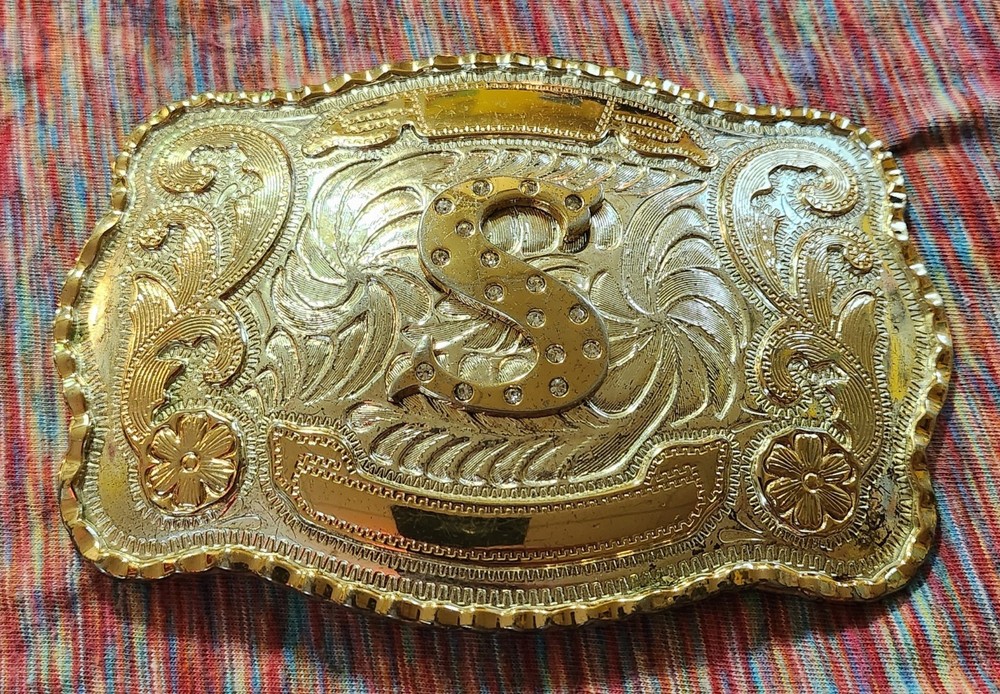 Belt Buckle Intital S In Gold And Silver