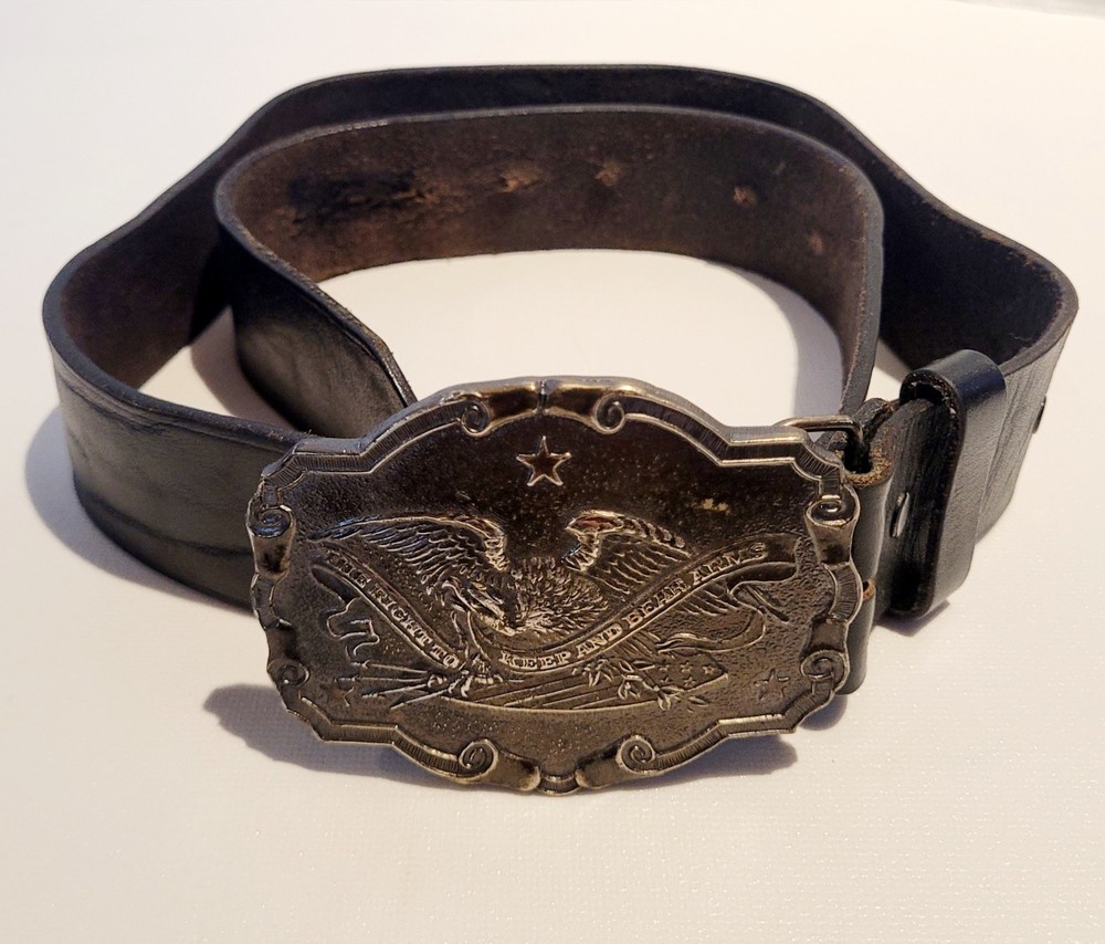 VTG GANDER MOUNTAIN « THE RIGHT TO KEEP & BEAR ARMS » BUCKLE AND LEATHER BELT-1975