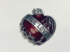 True Love – Figural Beating Heart Red & Grey Barbed Wire Belt Buckle