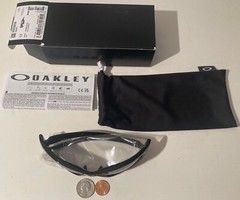 Brand New Original Licensed Oakley Sunglasses,Oakley Valve Sunglasses
