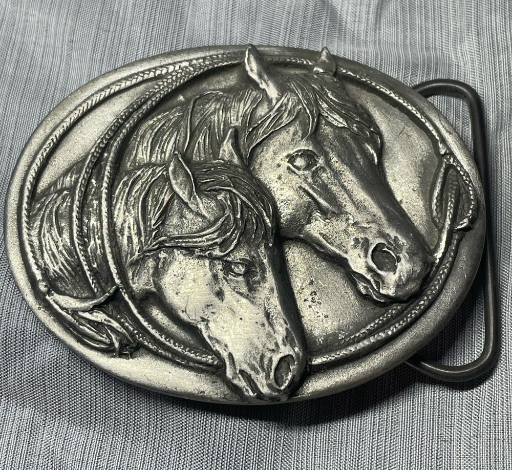 Vintage 1983 Siskiyou U-10 Double Horse Head Pewter Belt Buckle Western