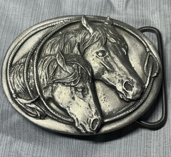 Vintage 1983 Siskiyou U-10 Double Horse Head Pewter Belt Buckle Western
