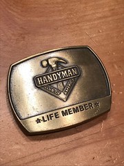 HANDYMAN CLUB OF AMERICA * LIFE MEMBER * 1996 MAN&rsquo;S BELT BUCKLE – HAMMER TOOL
