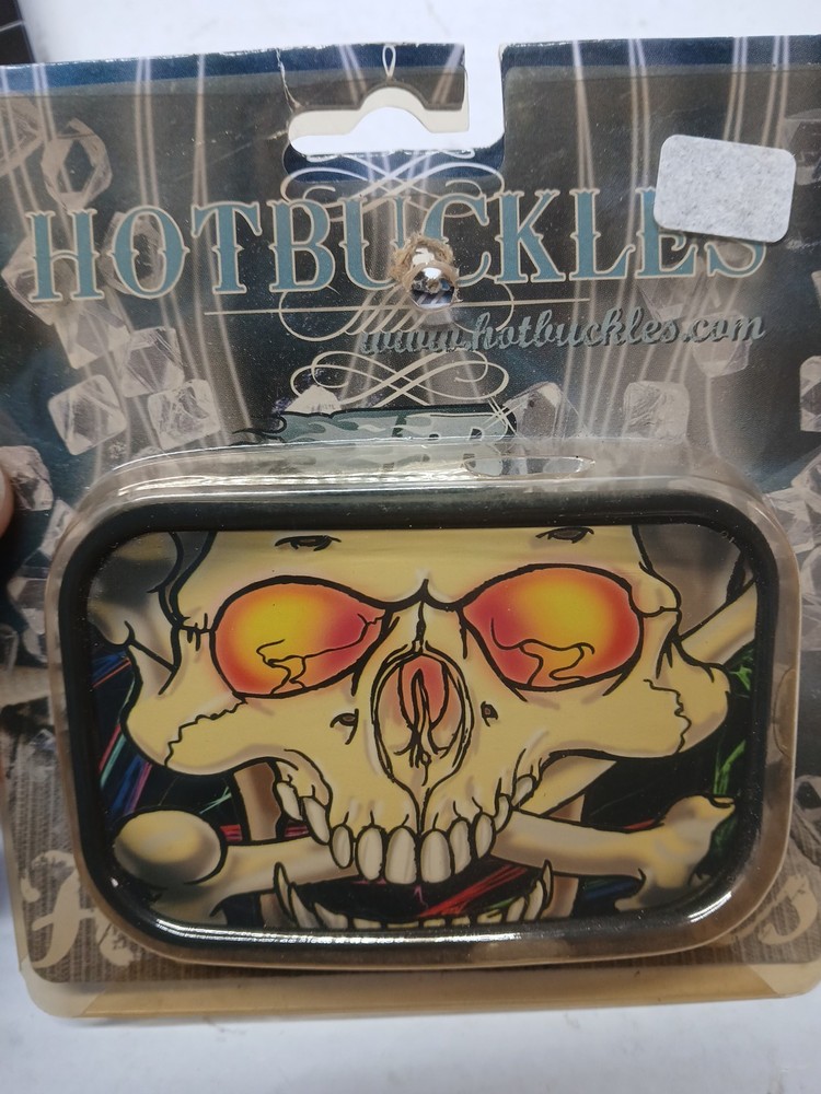 Like ED HARDY HOTBUCKLE “SKULL & Cross Bones BELT Buckle Only New